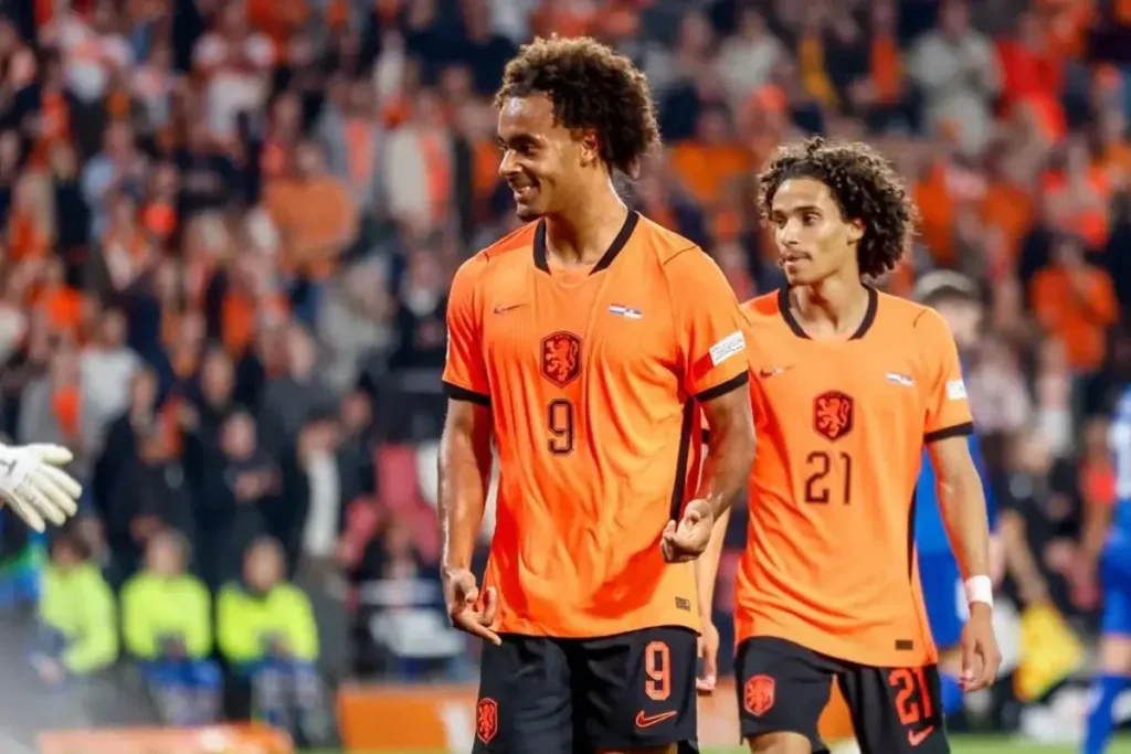 joshua zirkzee kiri belanda uefa