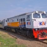 Seorang Pria dan Wanita Tewas Tertemper KA Parahyangan di Karawang, Perlintasan Liar Ditutup