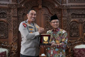 kapolri dan haedar nashir