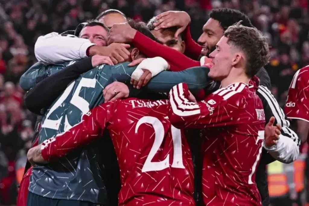 liverpool pemain selebrasi vs chelsea