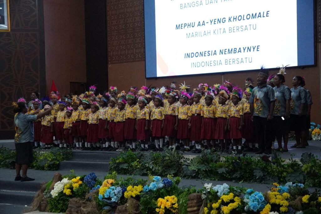 penutupan kongres bahasa daerah di papua