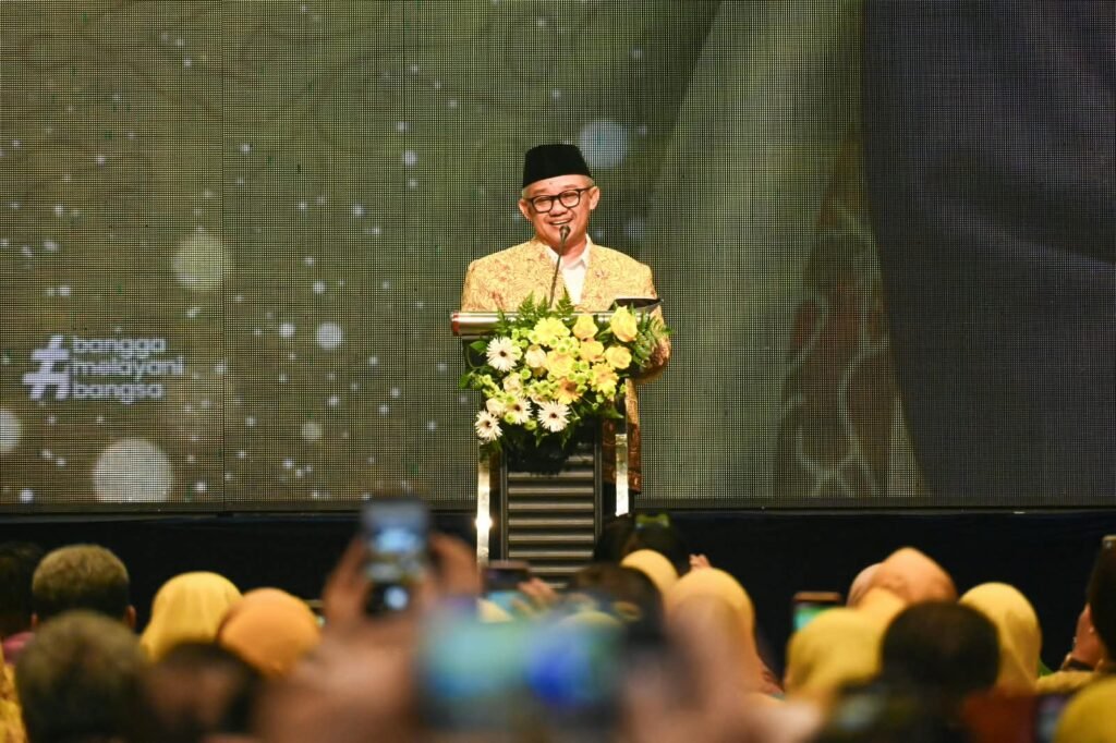 podium bunga mendikdasmen muti