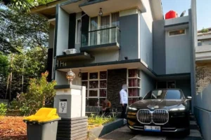 rumah anggota dpr ri suami bupati pekalonfan nonaktif fadia arafiq
